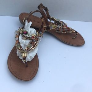 Flowery boho flat thong Sandel